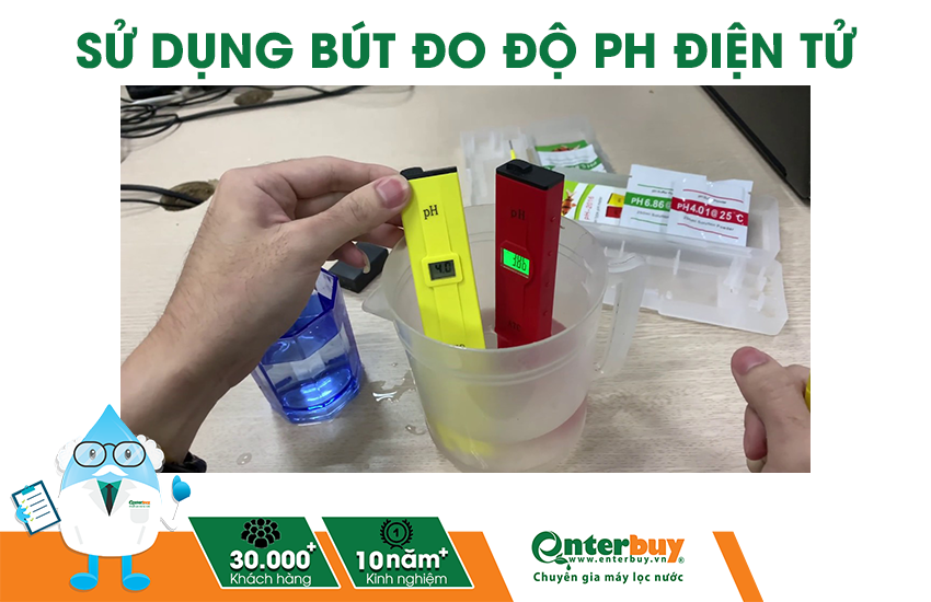 Cách độ pH nước bằng bút đo độ pH điện tử