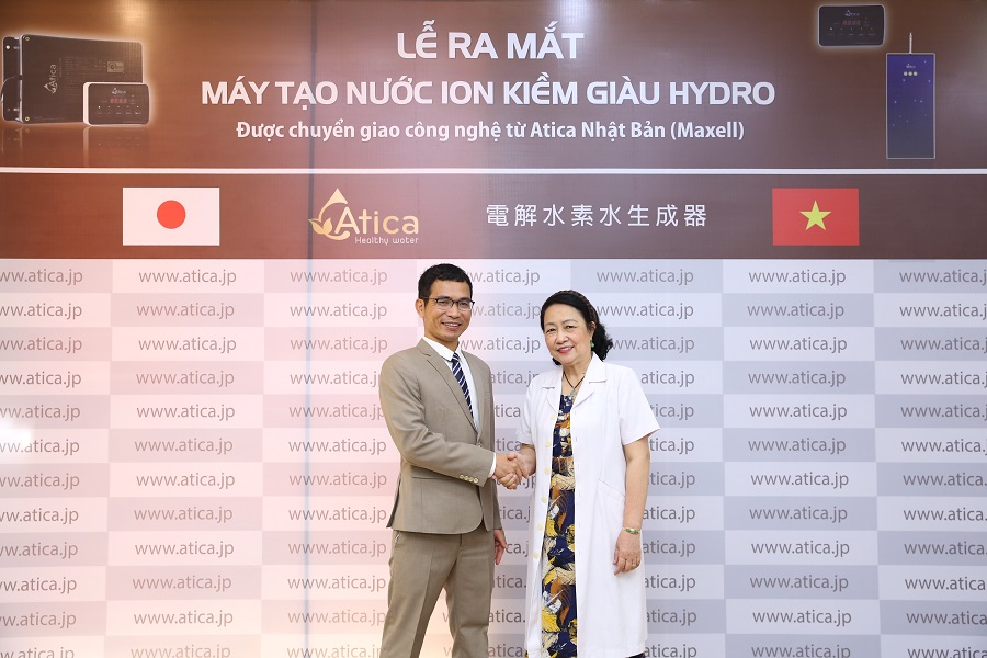Ceo lê đình vĩnh (bên trái) và bác sĩ Khánh Vân ( bên phải)