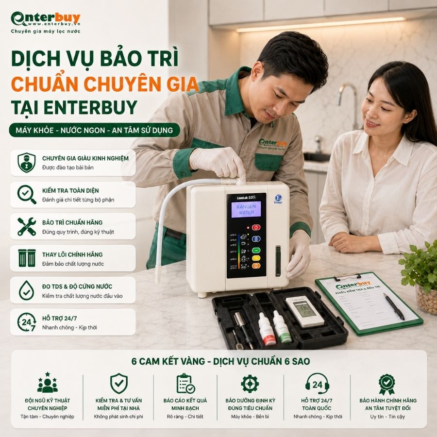Kỹ thuật viên Enterbuy đang kiểm tra máy cho khách hàng